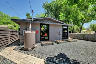 2015 Eaton Ln, Austin, TX 78723 - Photo 30