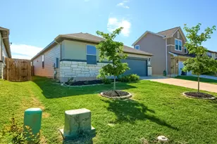 108 Flexus Ln, Liberty Hill, TX 78642 - Photo 2