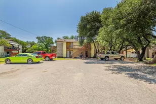 302 Algerita Dr, Georgetown, TX 78628 - Photo 1