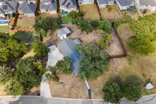 2604 N Shields Dr, Austin, TX 78727 - Photo 2