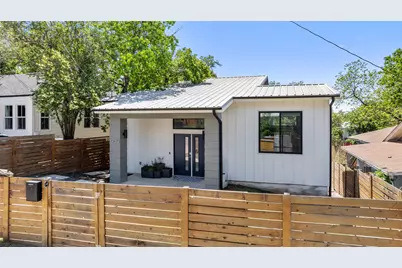 1909 E 9th Street, Austin, TX 78702 - Photo 2