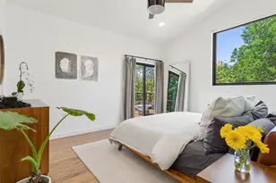 1909 E 9th St, Austin, TX 78702 - Photo 12