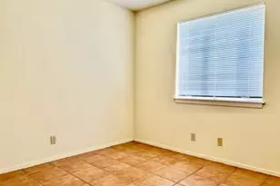 2612 Salado St St, Austin, TX 78705 - Photo 4