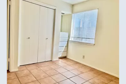 2612 Salado St Street #109, Austin, TX 78705 - Photo 10