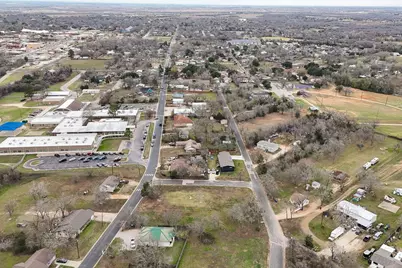 601 S Martin Luther King Boulevard, Elgin, TX 78621 - Photo 6