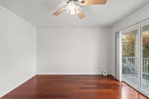 400 W 35th St, Austin, TX 78705 - Photo 8