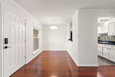 400 W 35th Street #210, Austin, TX 78705 - Photo 6