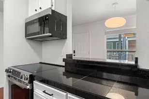 400 W 35th St, Austin, TX 78705 - Photo 12