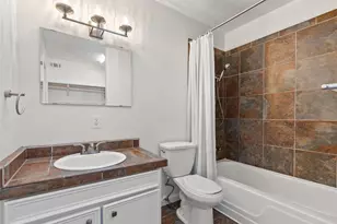 400 W 35th St, Austin, TX 78705 - Photo 18