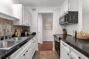 400 W 35th St, Austin, TX 78705 - Photo 10