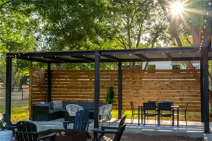 849 W Live Oak St, Fredericksburg, TX 78624 - Photo 34