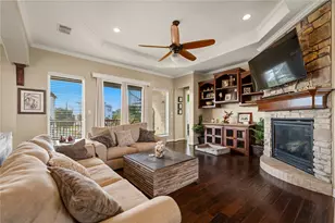 8 Loggerhead, Hitchcock, TX 77563 - Photo 6