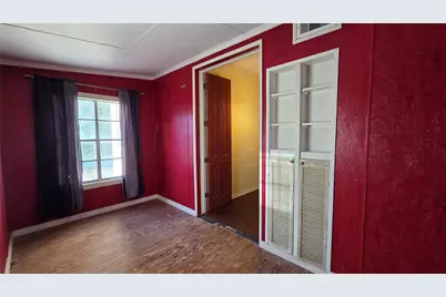 401 N Pecan Street, Moulton, TX 77975 - Photo 14