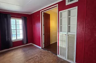 401 N Pecan St, Moulton, TX 77975 - Photo 14