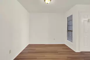 1202 Thorpe Ln, San Marcos, TX 78666 - Photo 10
