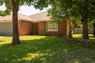 200 Quail Cir, Hutto, TX 78634 - Photo 2