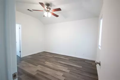 200 Quail Circle, Hutto, TX 78634 - Photo 4