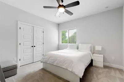 915 E 49th Street, Austin, TX 78751 - Photo 18