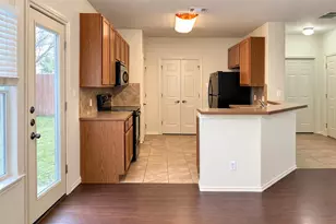 2410 Great Oaks Dr, Round Rock, TX 78681 - Photo 6