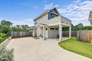 1312 E M. Franklin Ave, Austin, TX 78721 - Photo 1