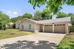 914 Hillside Oaks Dr, Austin, TX 78745 - Photo 1