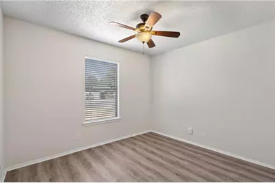914 Hillside Oaks Drive, Austin, TX 78745 - Photo 14