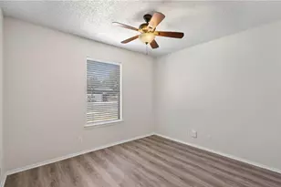 914 Hillside Oaks Dr, Austin, TX 78745 - Photo 14