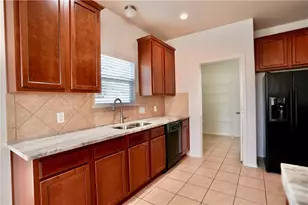 8712 Wood Stork Dr, Austin, TX 78729 - Photo 12