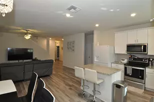 1717 T H Johnson Dr, Taylor, TX 76574 - Photo 8