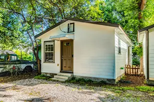 2610 E 3rd St, Austin, TX 78702 - Photo 16