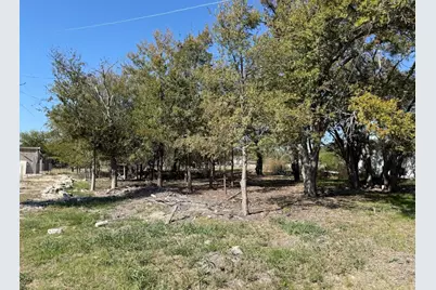 699 S Cotrell Street, Bartlett, TX 76511 - Photo 2