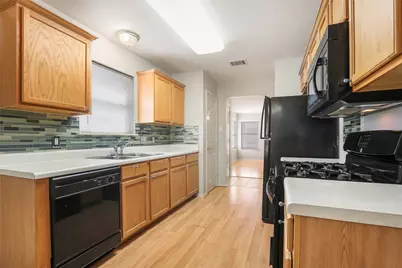 15204 Drusillas Drive, Pflugerville, TX 78660 - Photo 4