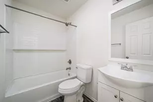230 Debus Dr, Taylor, TX 76574 - Photo 12