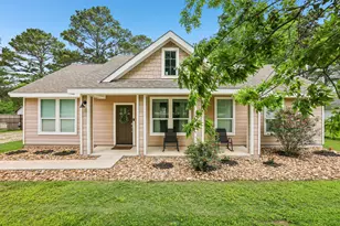 112 Twin Lakes Ln, Bastrop, TX 78602 - Photo 1