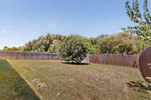 499 Eagle Brook Ln, Buda, TX 78610 - Photo 36