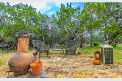 210 W Lakeshore Drive, Dripping Springs, TX 78620 - Photo 16