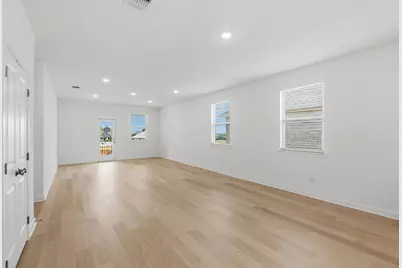 112 Blackfoot Daisy Path, San Marcos, TX 78666 - Photo 6