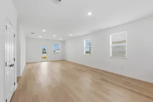112 Blackfoot Daisy Path, San Marcos, TX 78666 - Photo 6