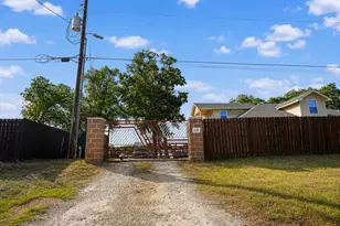 158 Buena Fortuna Rd, Elgin, TX 78621 - Photo 6