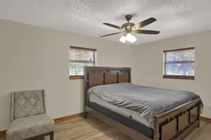 191 Jordan Ln, Elgin, TX 78621 - Photo 12