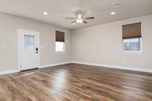 904 Central Blvd, Bertram, TX 78605 - Photo 6