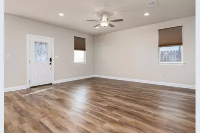 904 Central Boulevard, Bertram, TX 78605 - Photo 6