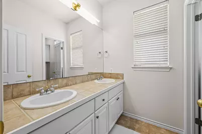 5004 Valburn Court, Austin, TX 78731 - Photo 30