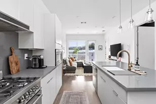 207 W Johanna St, Austin, TX 78704 - Photo 8