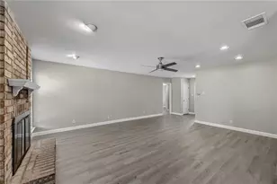 906 Cactus Dr, Round Rock, TX 78681 - Photo 4