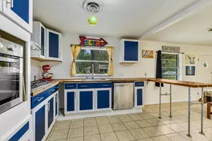 407 Hill St, Smithville, TX 78957 - Photo 4