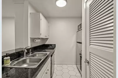 4306 Avenue A #105, Austin, TX 78751 - Photo 4