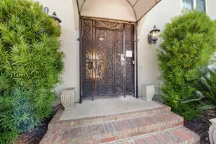 910 Duncan Ln, Austin, TX 78705 - Photo 6