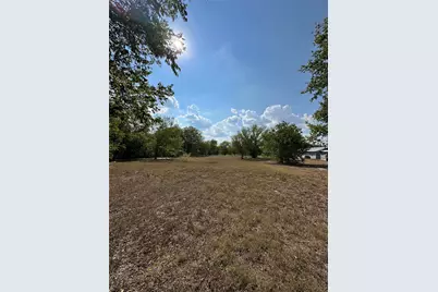 2210 Pecan Street, Bastrop, TX 78602 - Photo 6