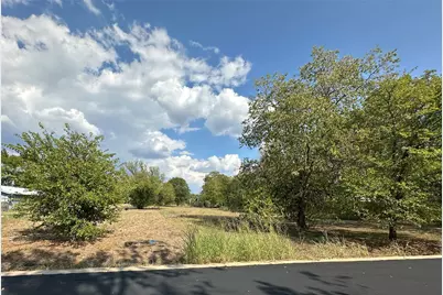 2210 Pecan Street, Bastrop, TX 78602 - Photo 8